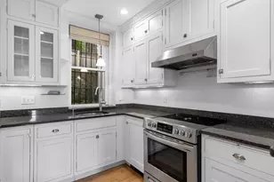 54 Myrtle St, Boston, MA 02114 - Photo 3