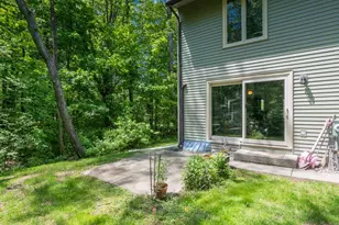 10 Walnut St, Montague, MA 01376 - Photo 31