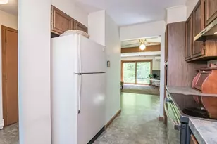 10 Walnut St, Montague, MA 01376 - Photo 9