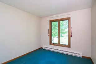 10 Walnut St, Montague, MA 01376 - Photo 19