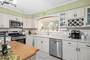 6 Majestic Way, Salem, MA 01970 - Photo 3
