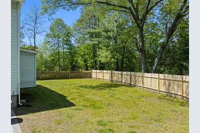 80 Brickett St, Springfield, MA 01119 - Photo 33