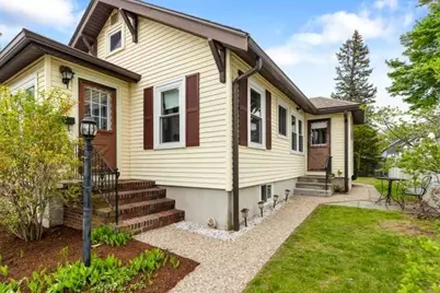 17 Ames St, Beverly, MA 01915 - Photo 5