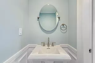 1045 Adams St, Boston, MA 02124 - Photo 19