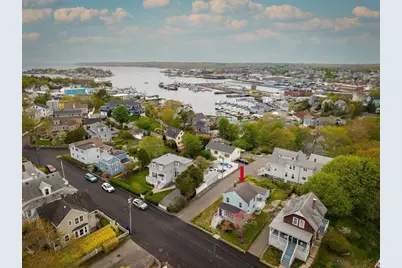 8 Blake Ct, Gloucester, MA 01930 - Photo 5