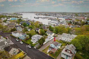 8 Blake Ct, Gloucester, MA 01930 - Photo 5