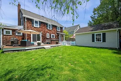 18 Pickwick Road, Marblehead, MA 01945 - Photo 23