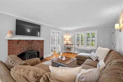 18 Pickwick Road, Marblehead, MA 01945 - Photo 3