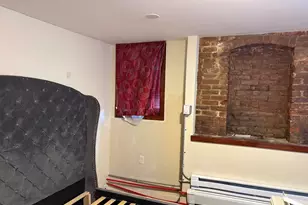 76 Maple St, Springfield, MA 01105 - Photo 3