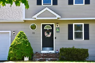 19 Marcia Bliss Way, Taunton, MA 02780 - Photo 3