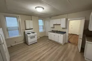 31 Elmwood St, Revere, MA 02151 - Photo 7