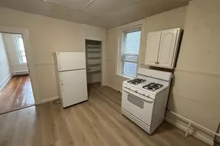 31 Elmwood St, Revere, MA 02151 - Photo 9