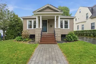8 Carver St, Worcester, MA 01604 - Photo 1