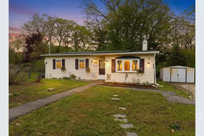 4 Bunker Hill Rd, Leicester, MA 01524 - Photo 1