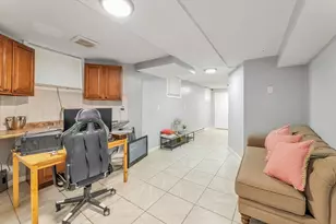 15 Fairmount St, Boston, MA 02124 - Photo 29
