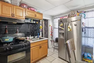 96 Fremont St, Lowell, MA 01850 - Photo 3