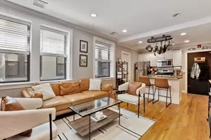 454 Hanover St, Boston, MA 02113 - Photo 3