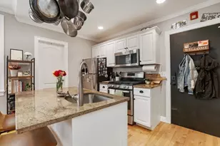 454 Hanover St, Boston, MA 02113 - Photo 11
