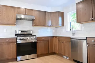 10 Ashwood St, Worcester, MA 01604 - Photo 5