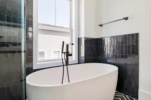 30-32 Condor St, Boston, MA 02128 - Photo 25