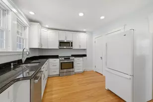 9 Cedar St, Marblehead, MA 01945 - Photo 7