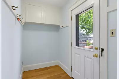 9 Cedar St, Marblehead, MA 01945 - Photo 9