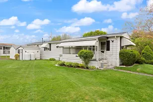 48 Easy St, Raynham, MA 02767 - Photo 3