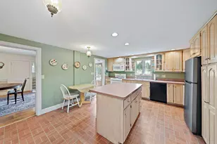627 S Franklin St, Holbrook, MA 02343 - Photo 3