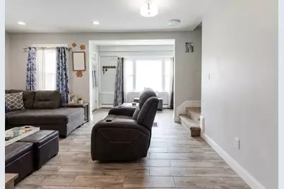 2 Cottage Pl, Haverhill, MA 01835 - Photo 3