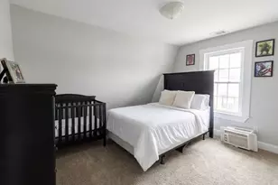 2 Cottage Pl, Haverhill, MA 01835 - Photo 9
