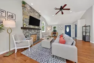 330 Spring St, Rockland, MA 02370 - Photo 9