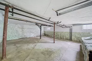 33 Harvard St, Arlington, MA 02476 - Photo 39