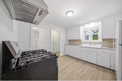33 Harvard St #2, Arlington, MA 02476 - Photo 19