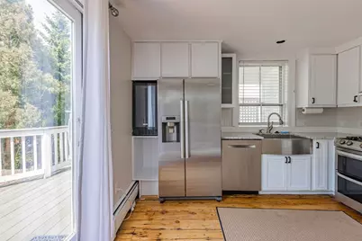 13 Elm St #13, Marblehead, MA 01945 - Photo 5