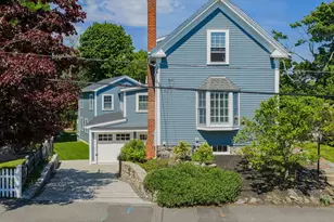 27 Maverick St, Marblehead, MA 01945 - Photo 29