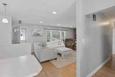 8 Deer St, Somerset, MA 02726 - Photo 9