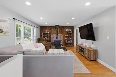 8 Deer St, Somerset, MA 02726 - Photo 7