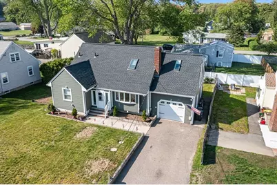91 Sycamore St, Swansea, MA 02777 - Photo 3