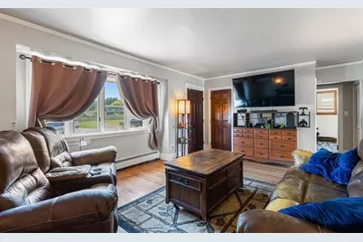 91 Sycamore St, Swansea, MA 02777 - Photo 9