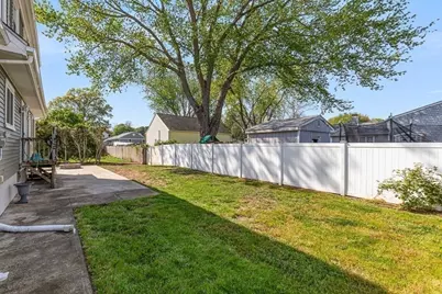 91 Sycamore St, Swansea, MA 02777 - Photo 39