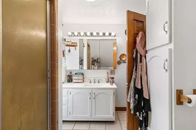 91 Sycamore St, Swansea, MA 02777 - Photo 29
