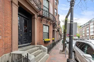 27 Bowdoin St, Boston, MA 02114 - Photo 3