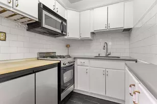 27 Bowdoin St, Boston, MA 02114 - Photo 7