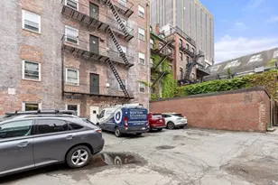 27 Bowdoin St, Boston, MA 02114 - Photo 15