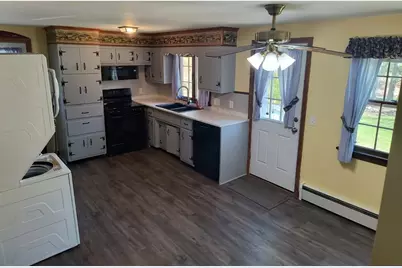 35 Pine St, Westfield, MA 01085 - Photo 3