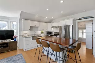 61 Ocean Ave, Oak Bluffs, MA 02557 - Photo 17