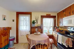 264 Davis St, Greenfield, MA 01301 - Photo 11