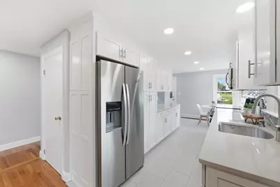 596 Elm St, Marlborough, MA 01752 - Photo 3
