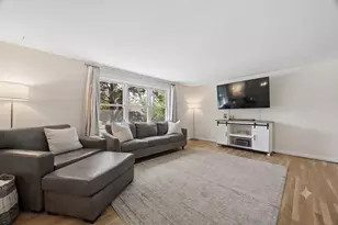 6 Thayer St, Northborough, MA 01532 - Photo 5