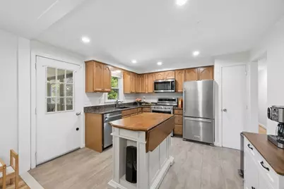 6 Thayer Street, Northborough, MA 01532 - Photo 9